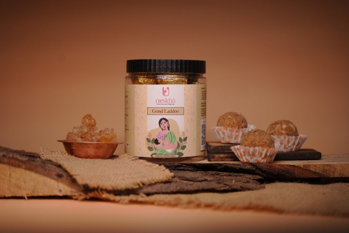 order-now-to-unlock-your-post-pregnancy-radiance-with-nuskhas-gond-laddoo-big-0